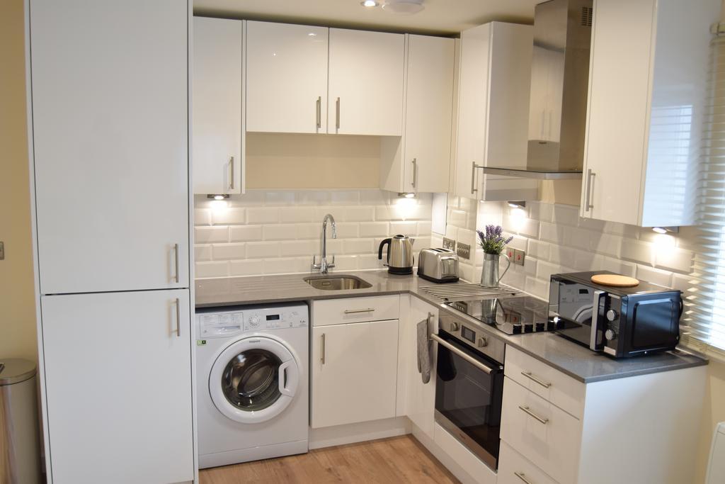 Morland Apartments - Ромфорд Экстерьер фото