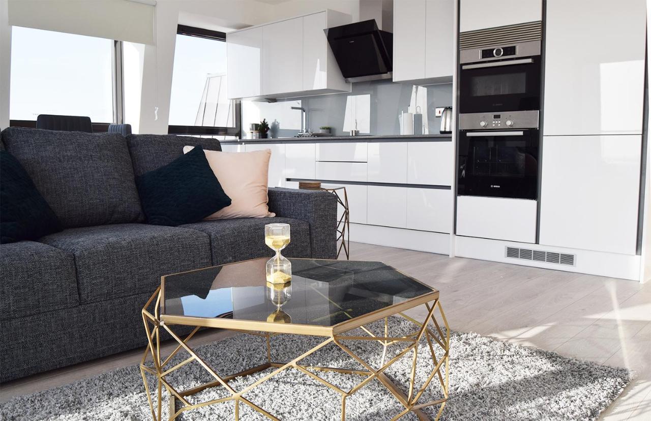 Morland Apartments - Ромфорд Экстерьер фото